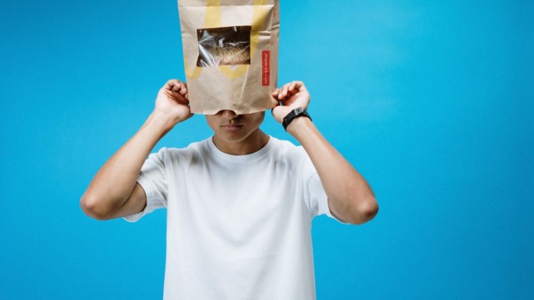 &Mu;&eta;&nu; &beta;ά&zeta;&epsilon;&tau;&epsilon; &sigma;&epsilon; &kappa;&alpha;&rho;&alpha;&nu;&tau;ί&nu;&alpha; &tau;&omicron; digital marketing